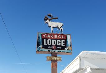 Caribou Lodge And Motel allows 18 year olds to book a room