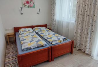 Ru  ov   Vila has rooms with a private hot tub