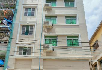 Holiday Season Motel allows 18 year olds to book a room