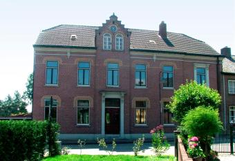 Residence La Vie en Rose has Balcony rooms