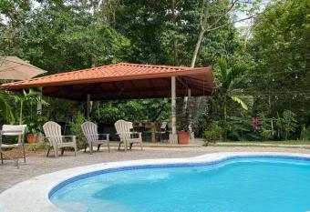 U Kinca Hostel allows 18 year olds to book a room