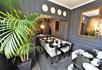 Angra Bed & Breakfast allows 18 year olds to book a room