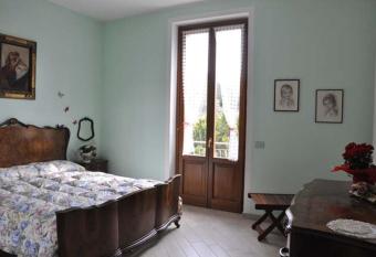 il coniglio sulla luna has Balcony rooms