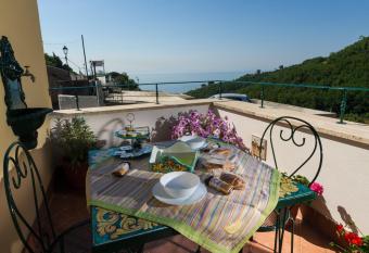 Casa Felice has Balcony rooms