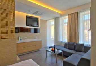 Kievinn allows 18 year olds to book a room