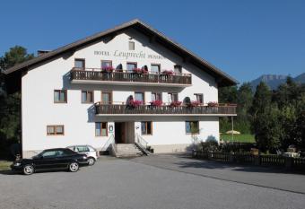 Pension Leuprecht has Balcony rooms