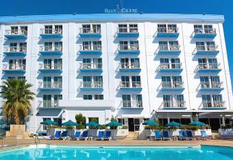 Blue Crane Hotel Apts has Balcony rooms