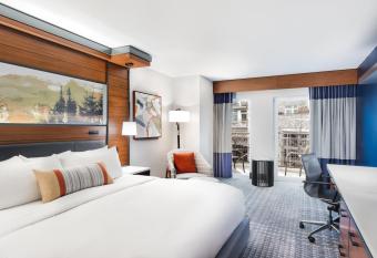 The Heathman Hotel Kirkland has Balcony rooms