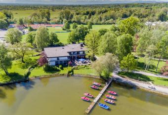 Strandhotel S  dSee Diessen am Ammersee has Balcony rooms