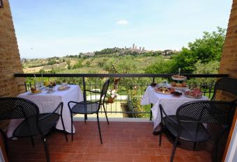 B&B La Cornice has Balcony rooms