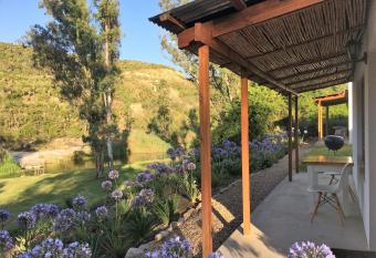 Riversong Cottages has Balcony rooms