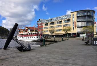 Thon Hotel Halden allows 18 year olds to book a room