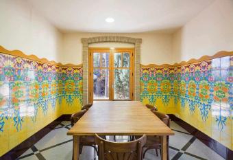 Xalet de la Muntanya El BrucMontserrat allows 18 year olds to book a room