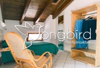 Songbird has Balcony rooms