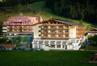 Hotel Jesacherhof 4s has Balcony rooms