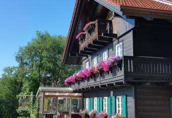 Schatzbergalm Pension has Balcony rooms