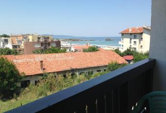 Hotel Laguna has Balcony rooms