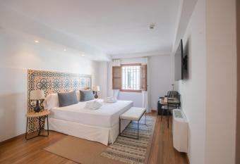 Soho Boutique Atalia allows 18 year olds to book a room