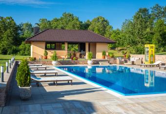 Apartments Lucija has Balcony rooms