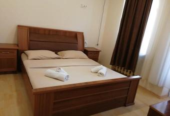 Classy&Cozy Hostel has Balcony rooms