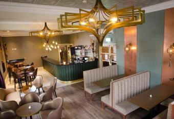 The Royal Station Hotel has Balcony rooms