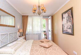 2 kambari   apartamentai su virtuve, Trak   miesto centre has Balcony rooms