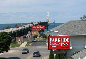 Parkside Inn Bridgeview allows 18 year olds to book a room