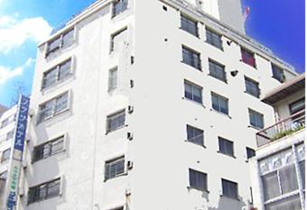 Takasaki Ekimae Plaza Hotel allows 18 year olds to book a room