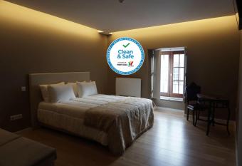 Feira Hostel & Suites has Balcony rooms