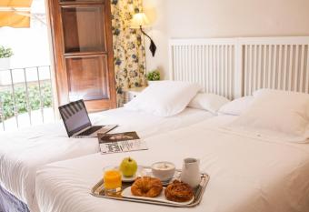 Miguel De Cervantes allows 18 year olds to book a room