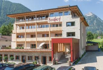 Hotel Garni Berghof has Balcony rooms