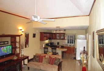 The Residence Portmore Apartments has Balcony rooms