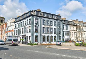 The Victoria Hotel allows 18 year olds to book a room