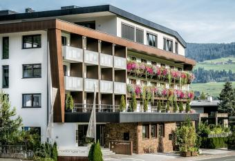 Hotel Restaurant Spa Rosengarten has Balcony rooms