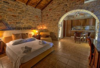 Achelatis Traditional Guest Houses has Balcony rooms