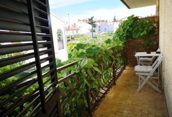 Apartment Maximilian #2 has Balcony rooms