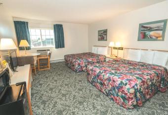 Mountain Host Motor Inn allows 18 year olds to book a room