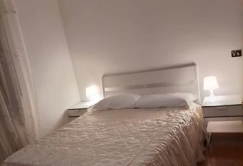 La Peonia allows 18 year olds to book a room