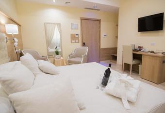 Esposizione Palace Hotel has Balcony rooms