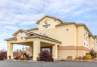 Comfort Inn Sturgeon Falls allows 18 year olds to book a room