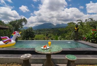 Pondok Nyoman has Balcony rooms