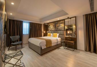 Almond Business Hotel allows 18 year olds to book a room