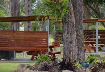 Fairway Lodge Motel allows 18 year olds to book a room