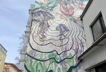 Hafen 12 has Balcony rooms