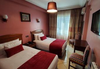 H  tel Amouday has Balcony rooms