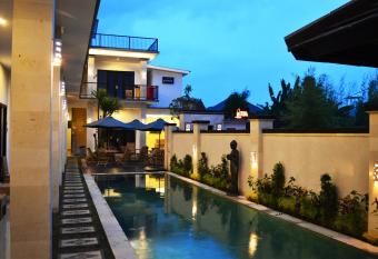 Tirtha Canggu Suites has Balcony rooms