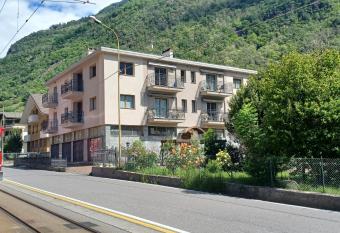 Retica Tirano has Balcony rooms