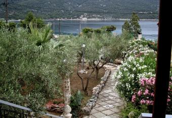 Charming country cottage by the sea has Balcony rooms