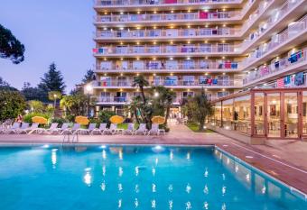 Hotel President has Balcony rooms