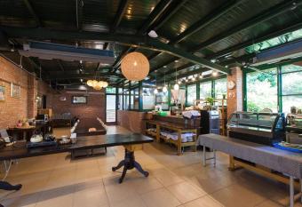 Locasu has Balcony rooms